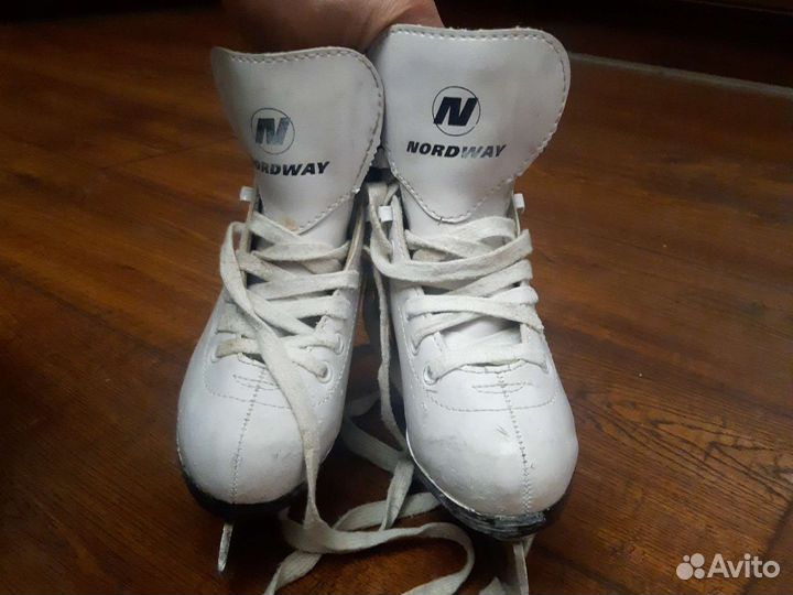 Коньки фигурные