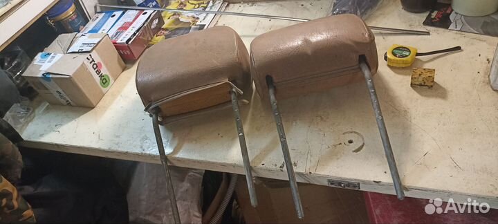 Передние подголовники Volkswagen Golf 1