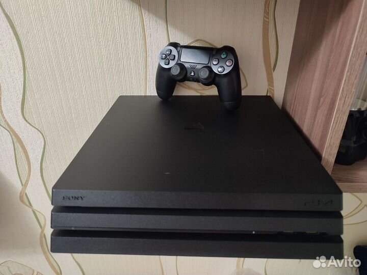 Sony playstation 4 PRO 1tb 7208B