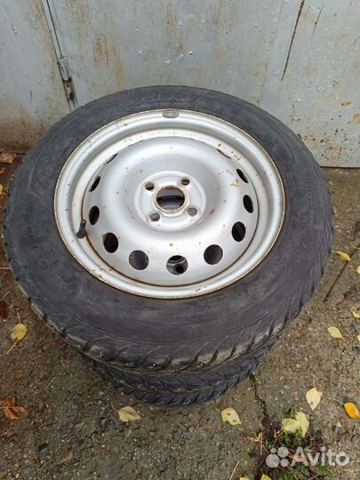 Sava Eskimo Stud 185/65 R15