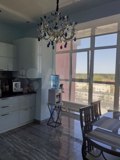 4-к. квартира, 182 м², 9/10 эт.