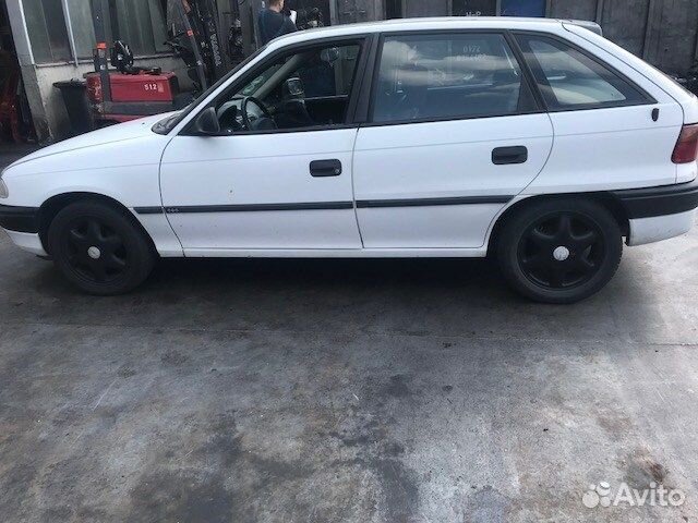 Разбор на запчасти Opel Astra F