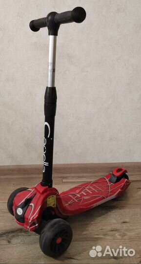 Трехколесный самокат Capella M090