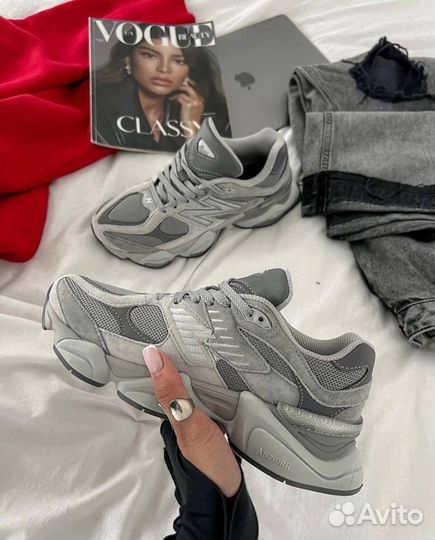 Женские кроссовки New Balance 9060
