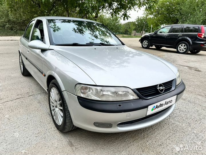 Opel Vectra 1.8 МТ, 1998, 200 000 км