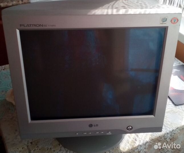 Монитор LG Flatron T710PH и не только