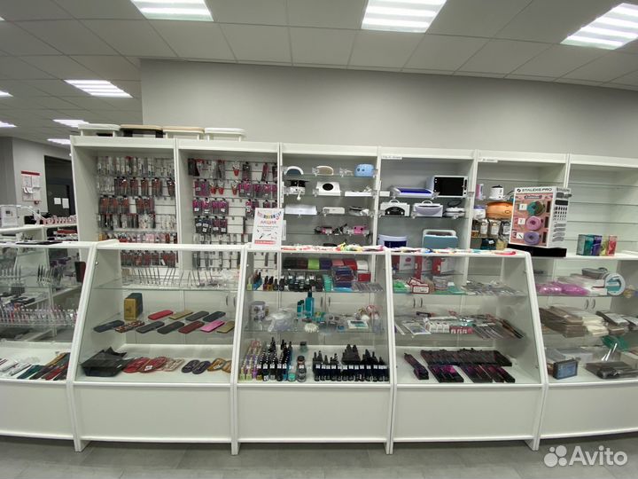 Витрины торговые из лдсп для сувениров и подарков