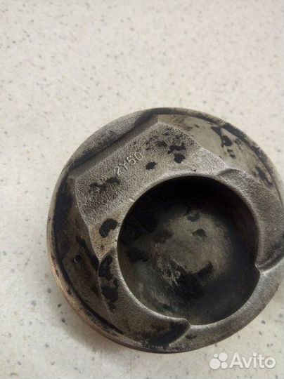 Поршень Nissan Cedric MY34 VQ25DD