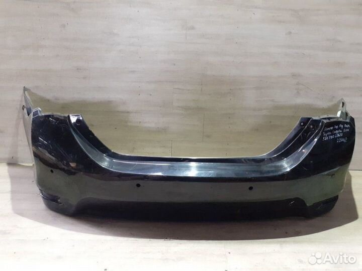 Бампер задний Toyota