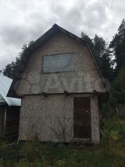 Дом 20 м² на участке 10 сот.