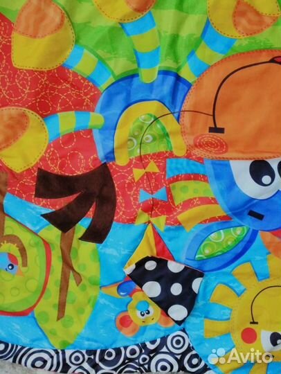 Развивающий коврик с дугами