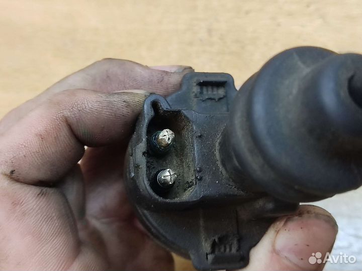 Тросик газа, Volvo 850