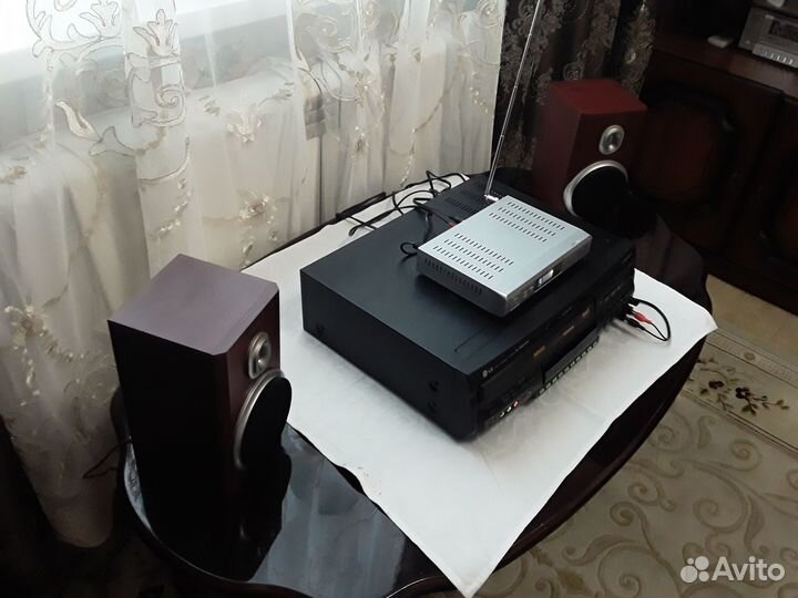 Музыкальный проигрователь LG