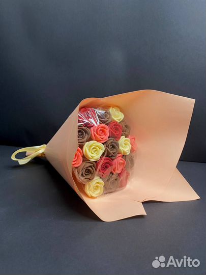 Сладкий Букет из 19 Роз из Бельгийского Шоколада