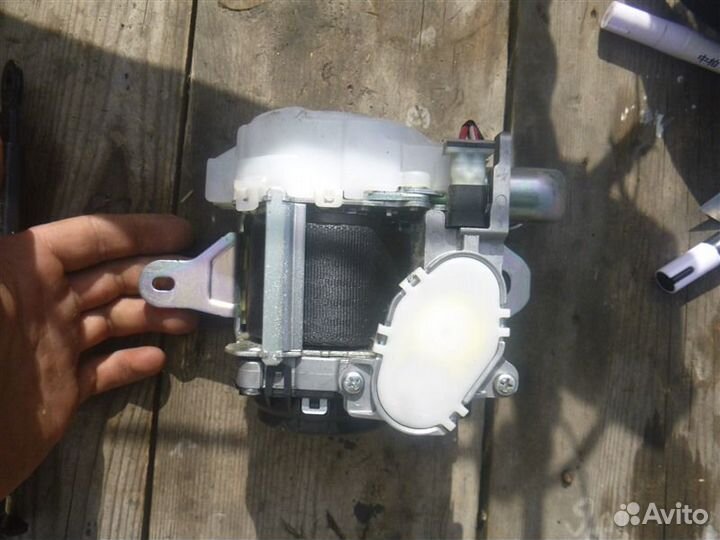 Ремень безопасности передний правый Lexus Gs430