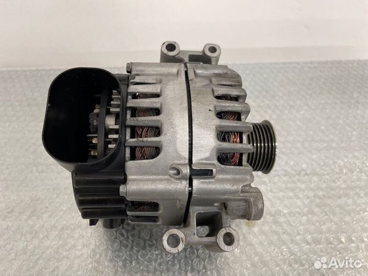 Генератор Bmw X5 E70 N63B44A 2011