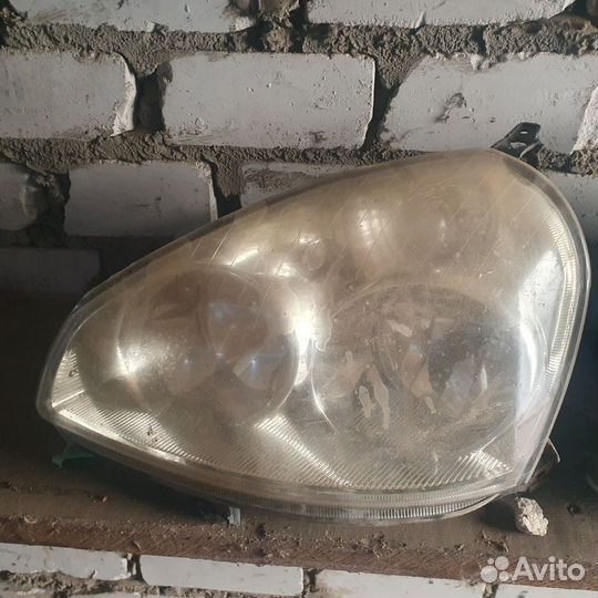 Передние фары priora 1