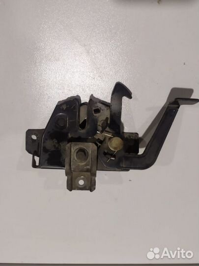 Замок капота Kia Magentis