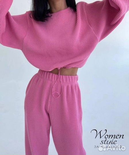 Спортивный костюм женский