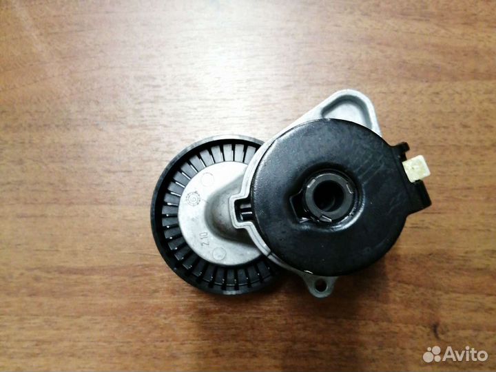 Натяжитель ремня для Mercedes C180-C230