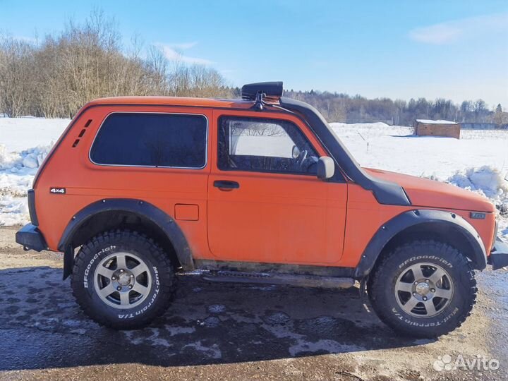 LADA 4x4 (Нива) 1.7 МТ, 2001, 60 000 км