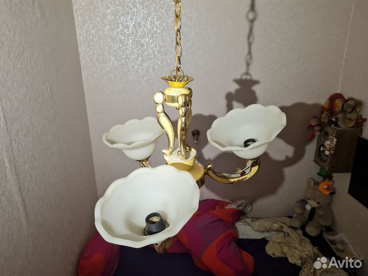 Люстра потолочная. Привезу бесплатно