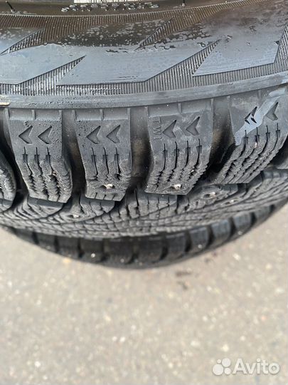 Pirelli Formula Ice 215/50 R17