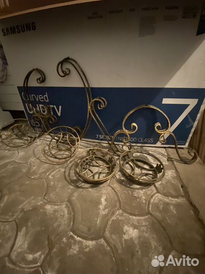 Подставка под цветы, кованые