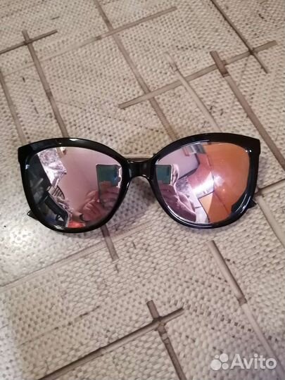 Очки солнцезащитные