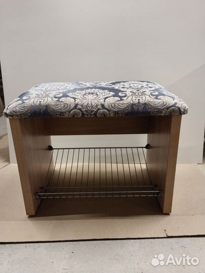 Банкетка в прихожую