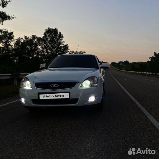 LADA Priora 1.6 МТ, 2014, 200 000 км