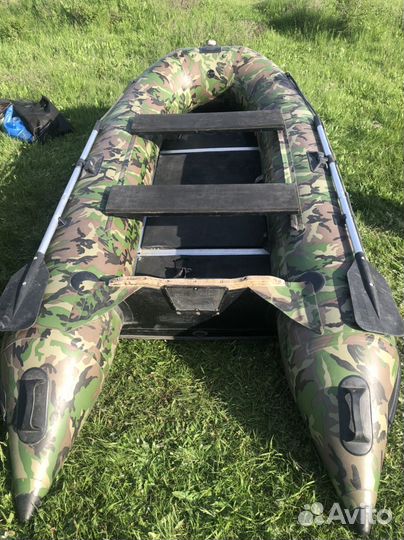 Продается комплект лодка Badger с мотором Yamaxa 3