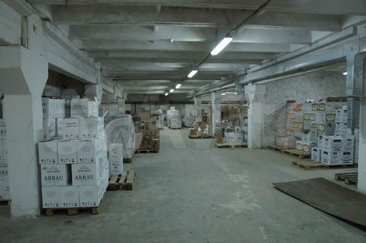 Производственное помещение, 900 м²