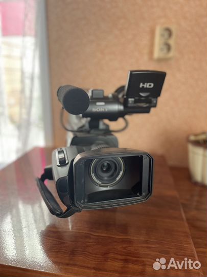 Видеокамера Sony HXR-MC1500P