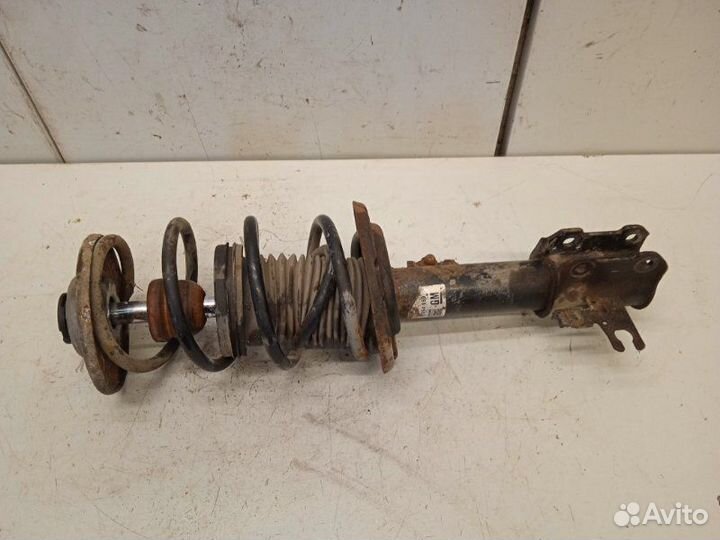 Амортизатор передний левый Opel Vectra C 1.8 2008