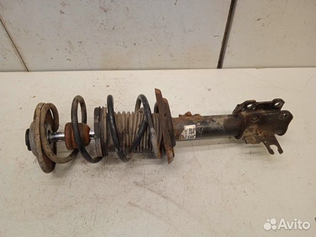 Амортизатор передний левый Opel Vectra C 1.8 2008