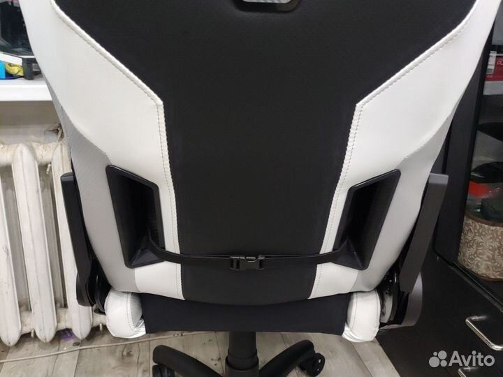 Игровое кресло thunderx3