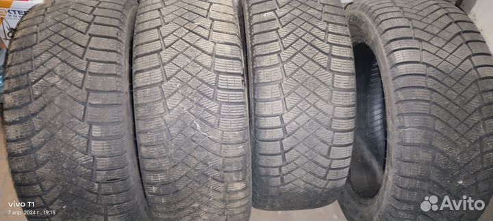 Pirelli Ice Zero 225/50 R17 98H