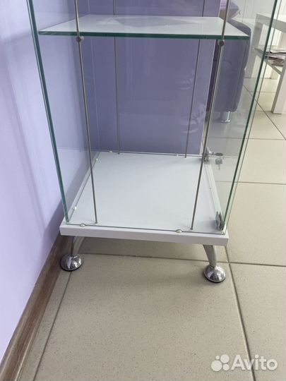 Стеллаж витрина стеклянный