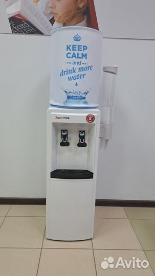 Кулер для воды напольный