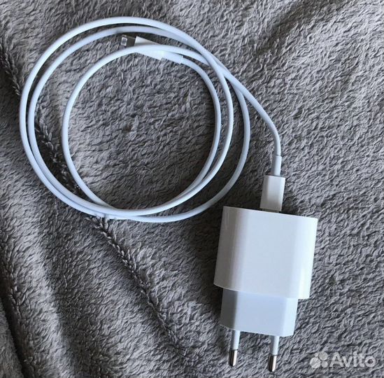 Зарядка на iPhone