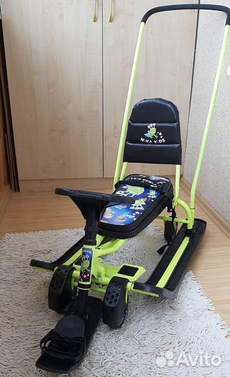 Детский снегокат с ручкой и колесами