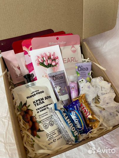 Подарок девушке на 8 марта