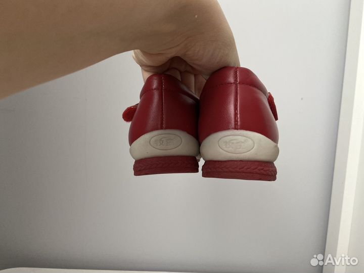 Туфли сандали для девочки кожа 30 красные новые