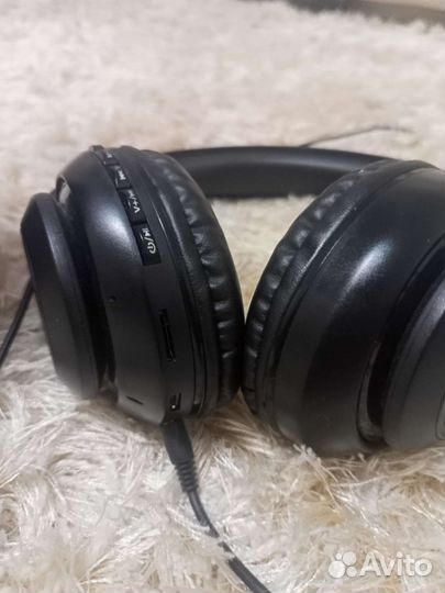 Беспроводные наушники новые