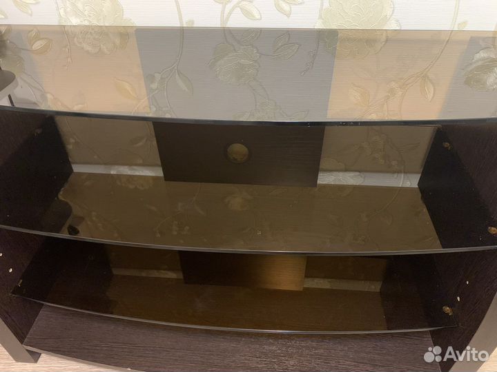 Тумба стеклянная под телевизор
