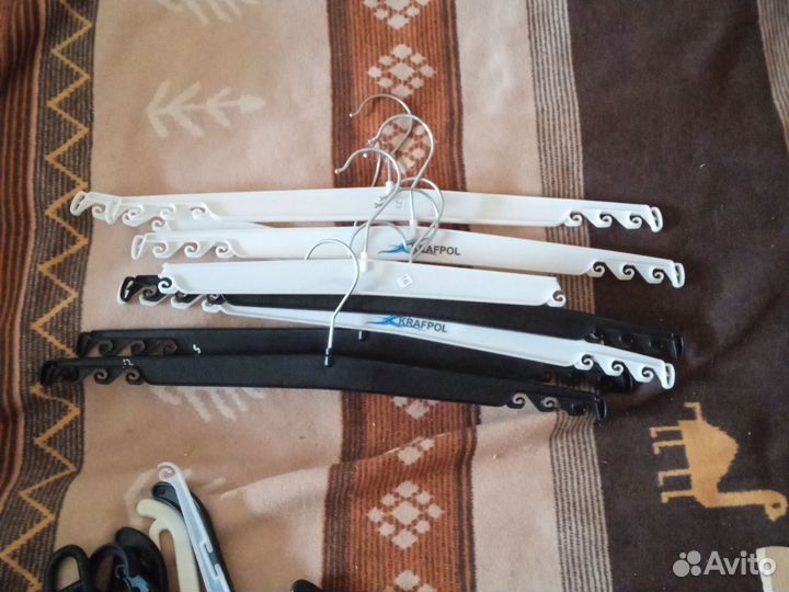 Вешалки плечики разные