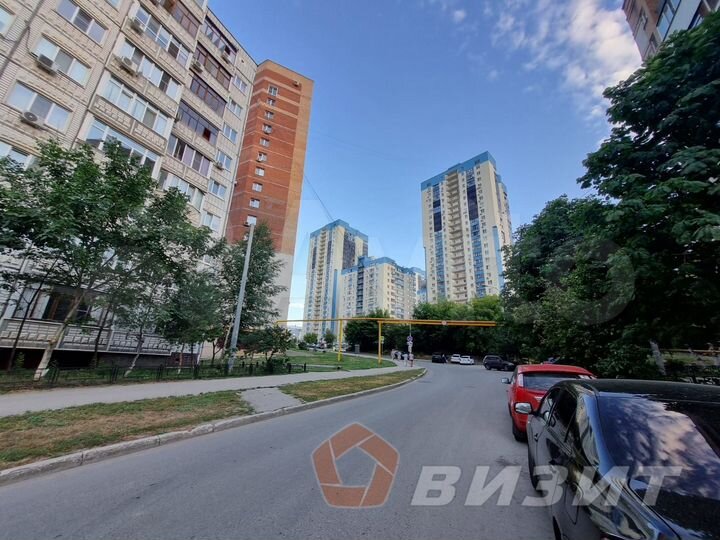 Отдельностоящее в жилом массиве, 60 м²