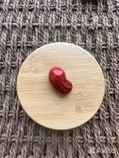 Правый наушник galaxy buds live