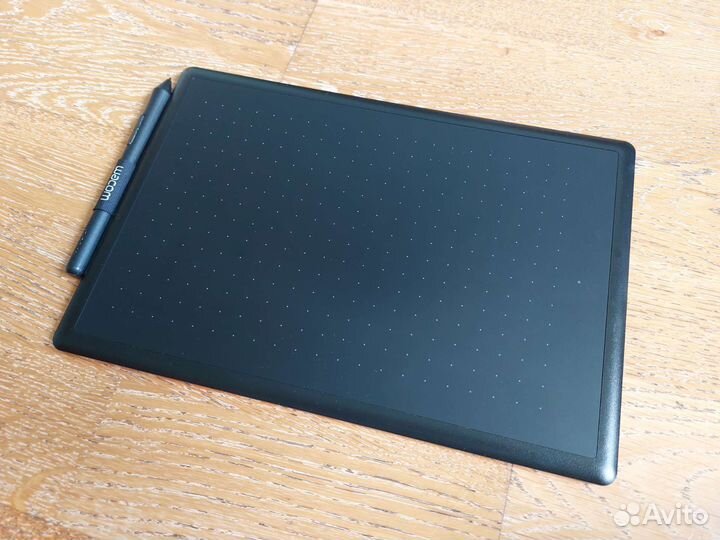 Графический планшет Wacom One Medium CTL-672